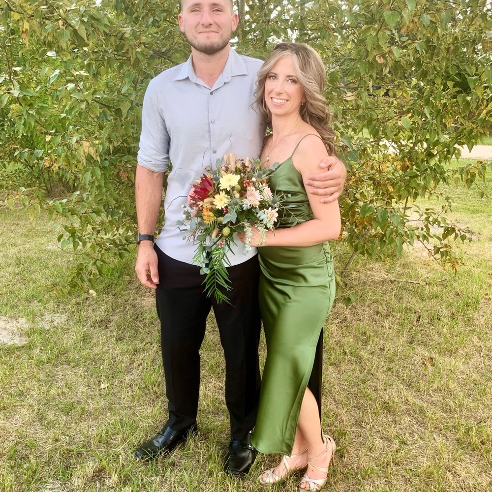 Elegant Green Midi Dress